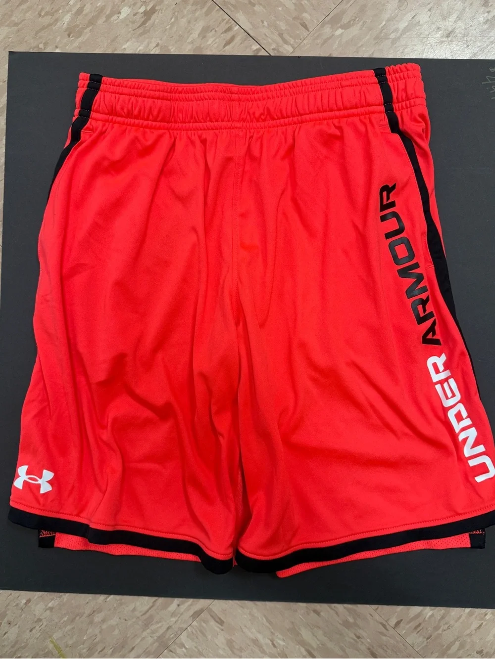 4 boys Under Armour shorts bundle